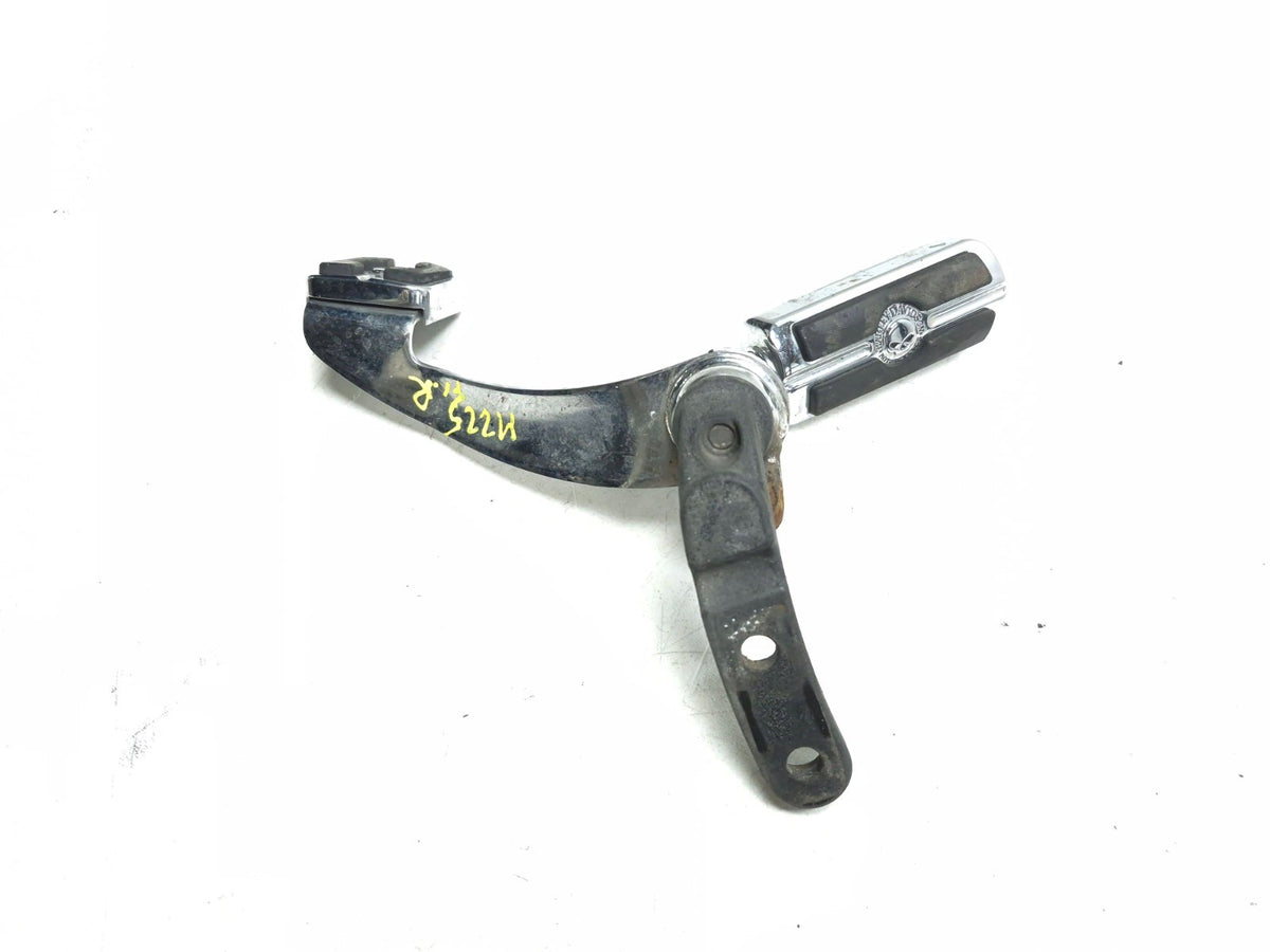 06-17 Harley Dyna Street Bob Fxdb Front & Rear Footpeg Willie G Skull Set