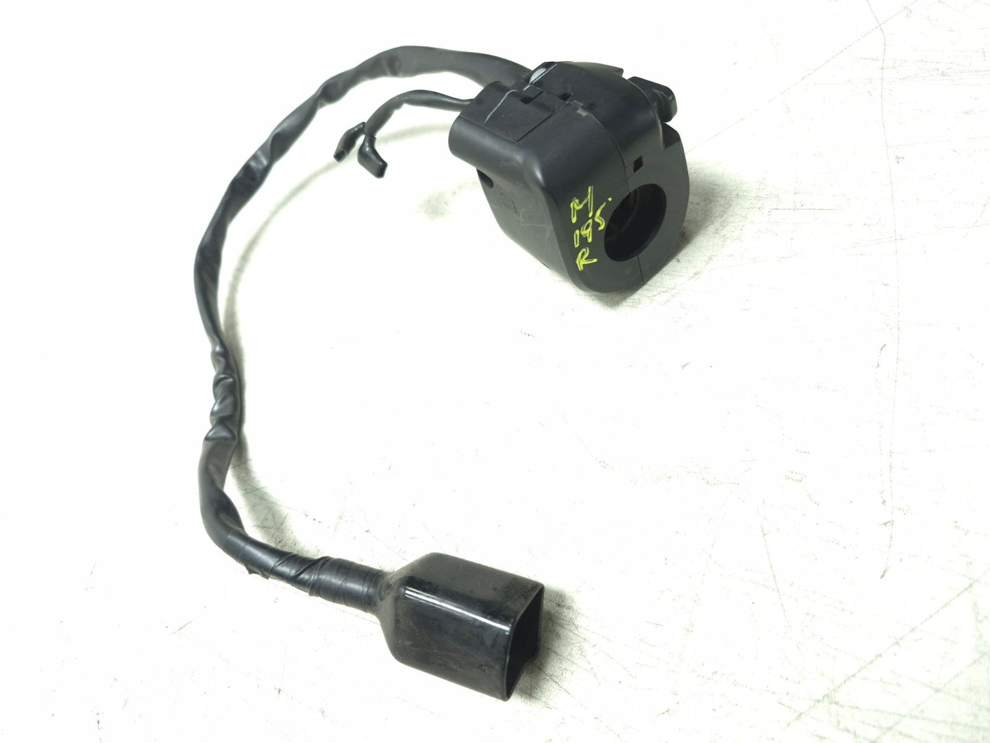 2019 Kawasaki Z400 Er400d Right Handlebar Switch OEM
