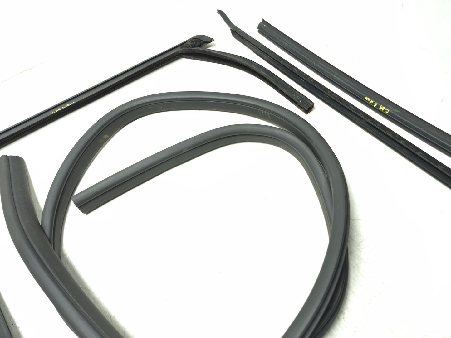 2013 Ford Focus Hatchback Rear Door Weatherstrip Seal Passenger Side Right OEM