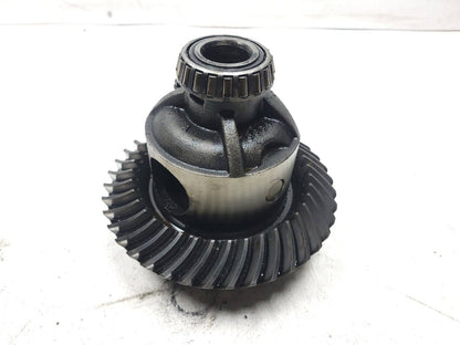 10-14 Chevrolet Suburban Rear Differential Main Gear 5.3l OEM