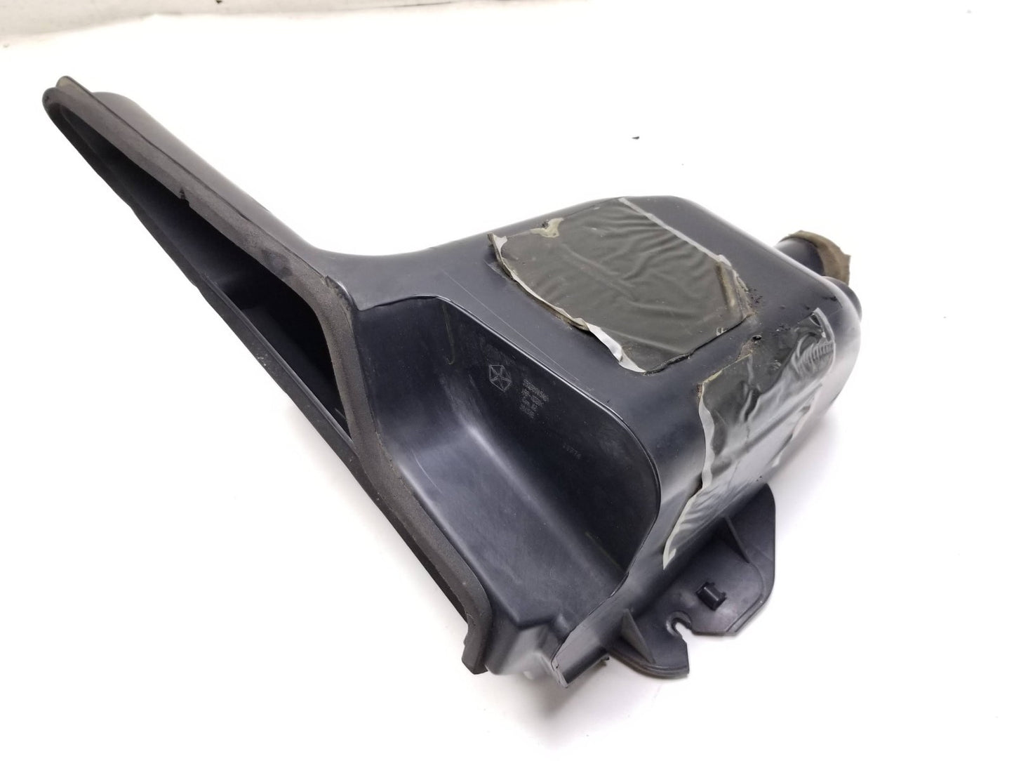 2011 - 2013 Jeep Grand Cherokee Fresh Air Inlet Duct OEM