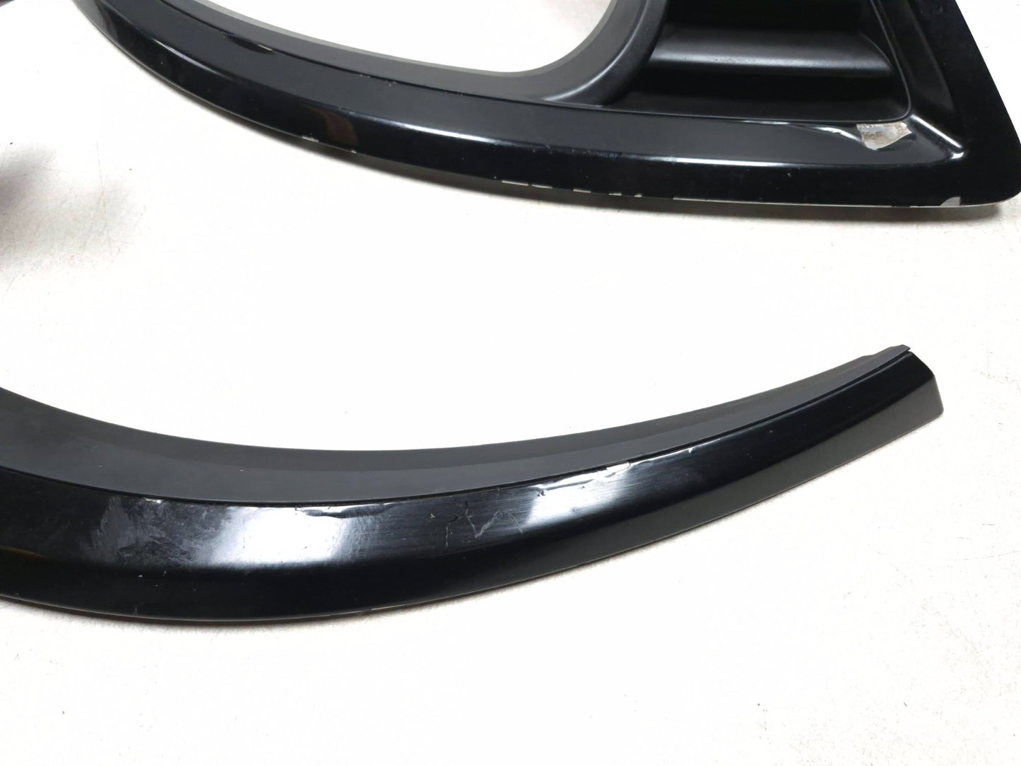 2007 Saab 9-5 Front Lower Bumper Fog Light Trim 2pcs OEM