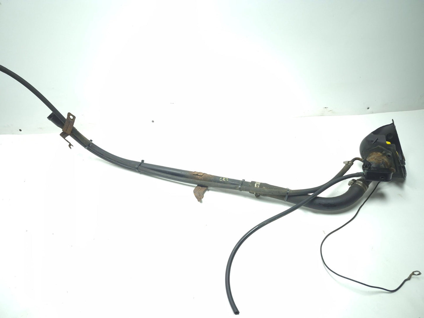 2013 Cadillac Escalade Esv Fuel Tank Filler Neck Pipe OEM