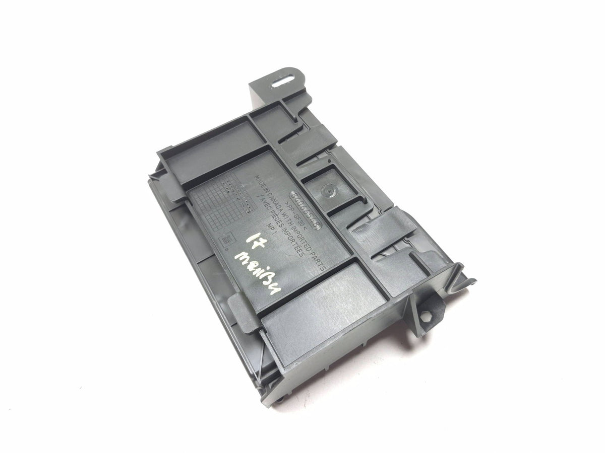 2017 Chevrolet Malibu Bcm Body Control Module OEM