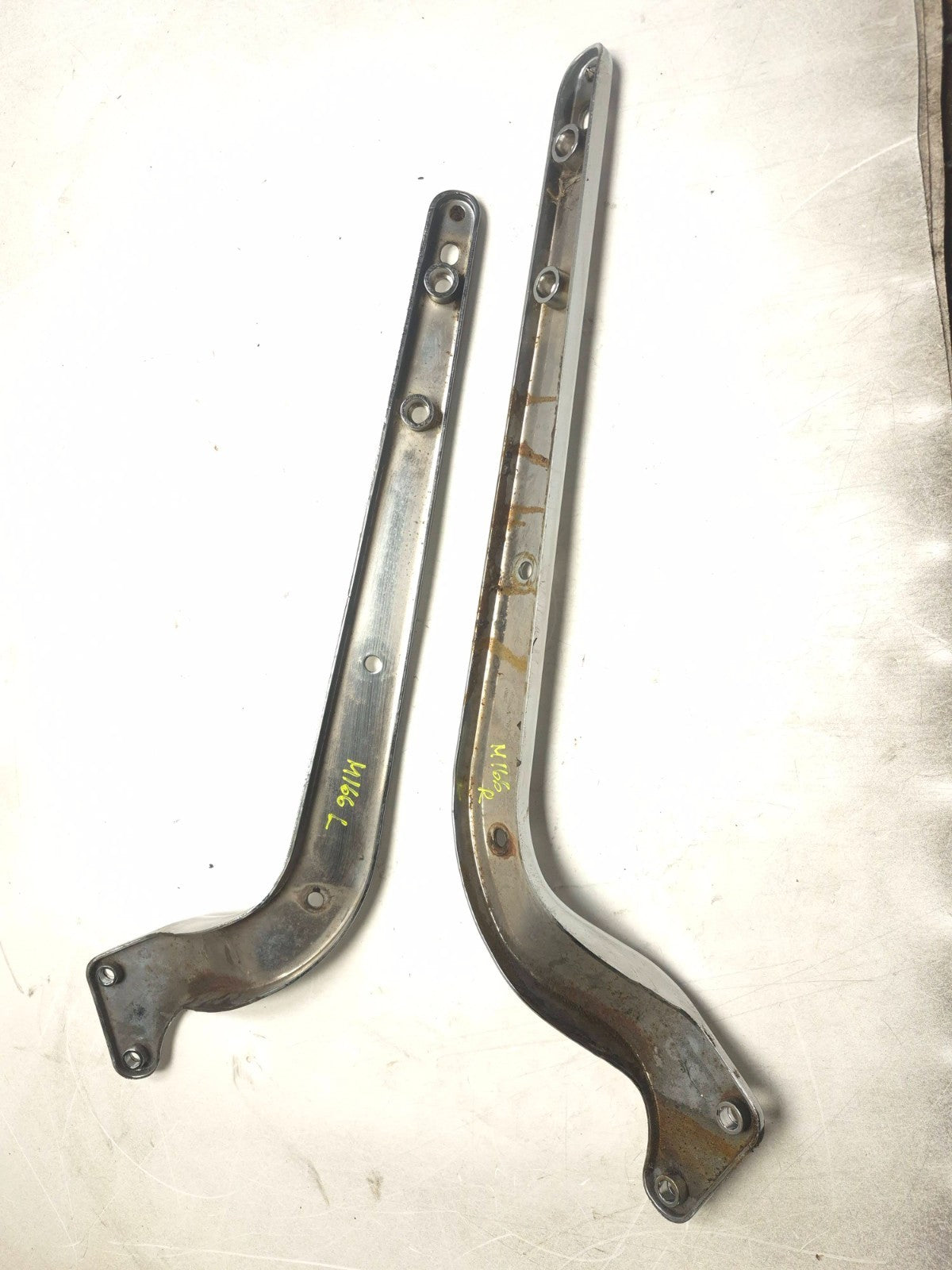 2004 Harley Softail Flstc Heritage Classic Rear Fender Support Left & Right OEM