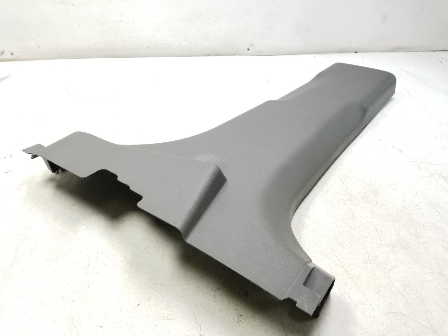 2011 - 2013 Kia Sportage B Pillar Trim Cover Lower Passenger Side Right OEM