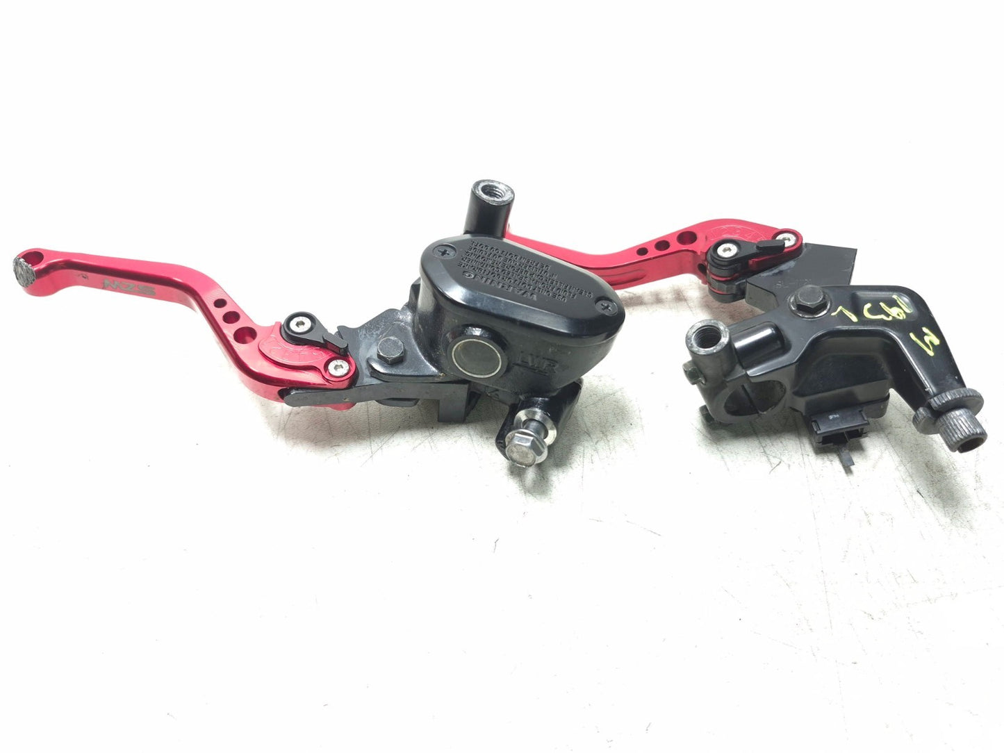 2019 Kawasaki Z400 Er400d Front Brake Master Cylinder & Clutch Lever Pair OEM
