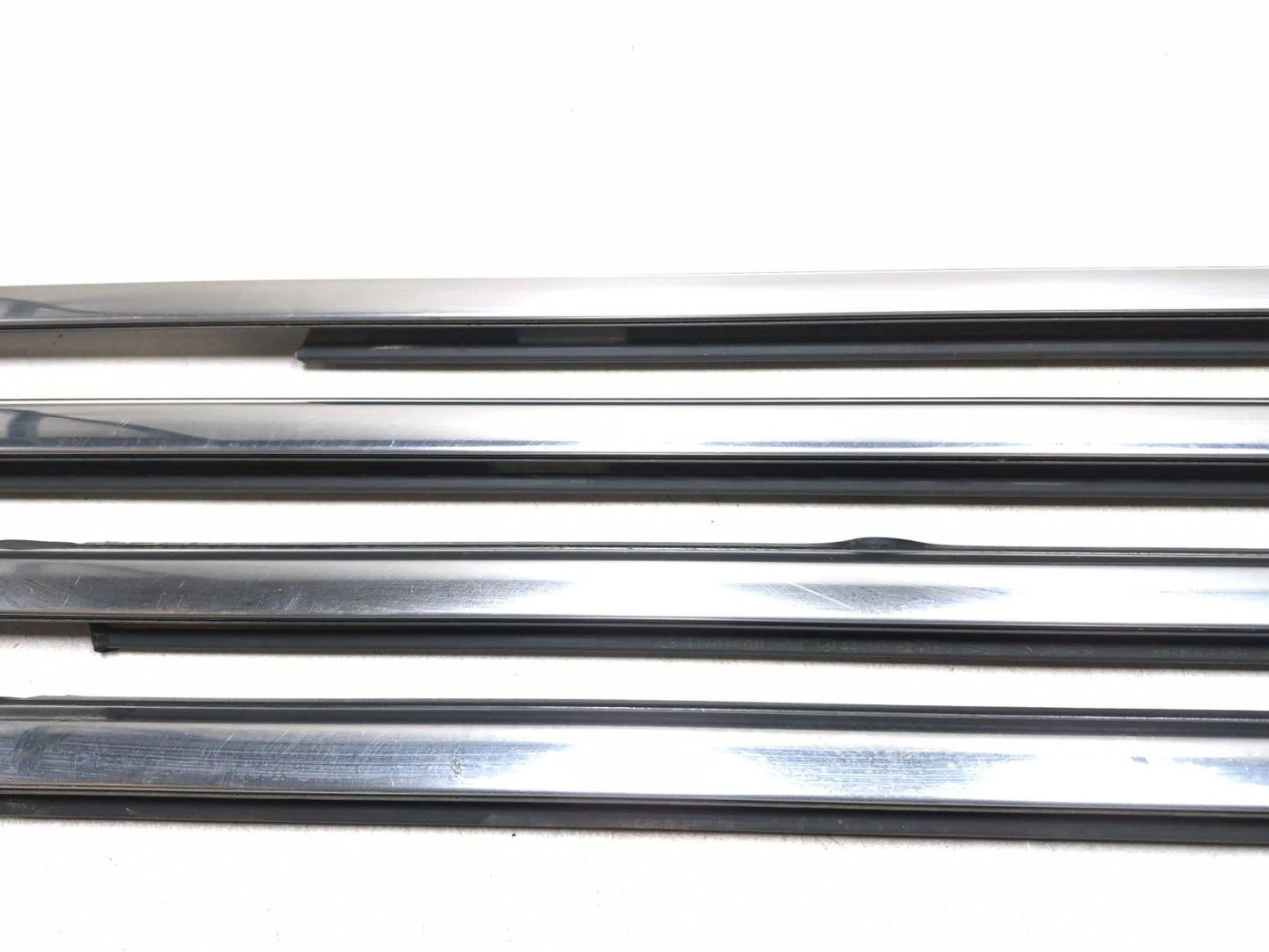 2018 Chrysler 300 Limited Front & Rear Door Trim Stripe Molding Swipe 4 Pcs OEM