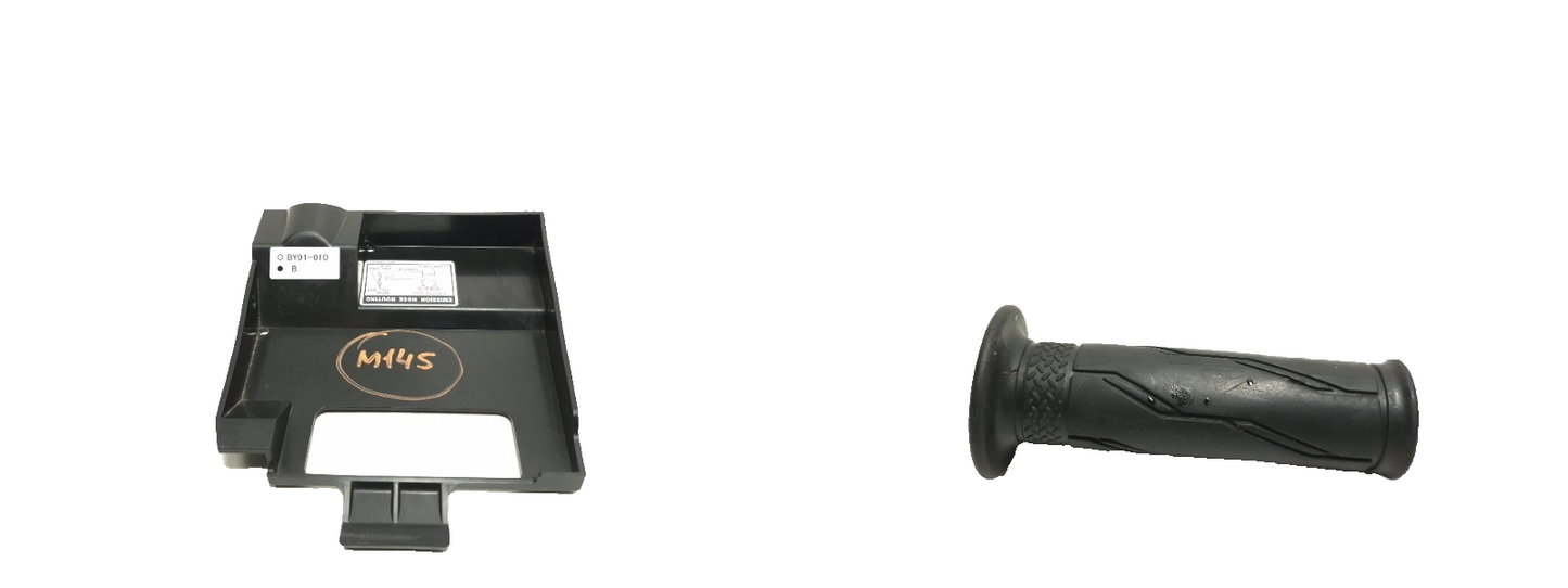 2017 Yamaha Yzf R3 Left Handlebar Grip & Battery Tray Pair OEM