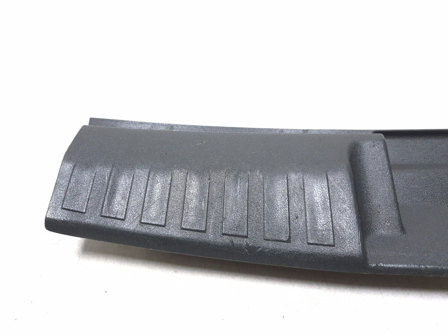 2010 Dodge Caliber Sxt Trunk Boot Lip Cover Trim Oyd75trm OEM