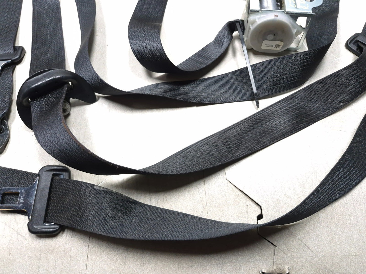 2018 Chrysler 300 Rear Seat Belt Retractor Left & Center & Right OEM