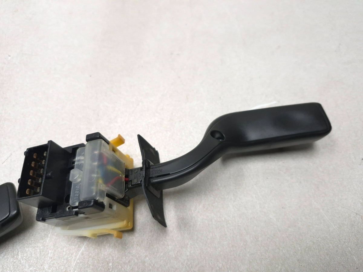 2007 Saab 9-5 Cruise Windshield Wiper Turn Signal Switch Control OEM
