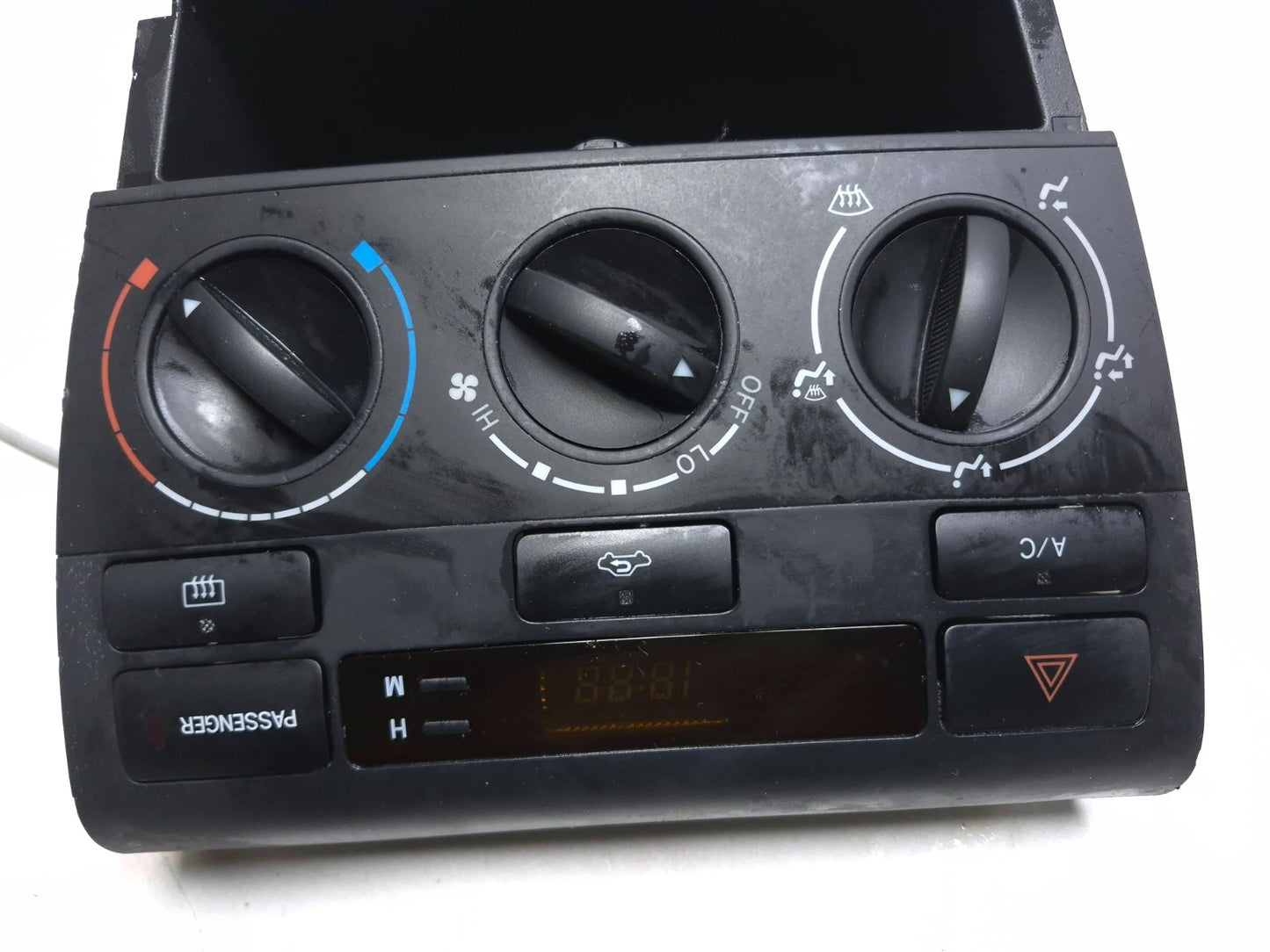 2004 Toyota Corolla Matrix AC Heater Temperature Climate Control OEM