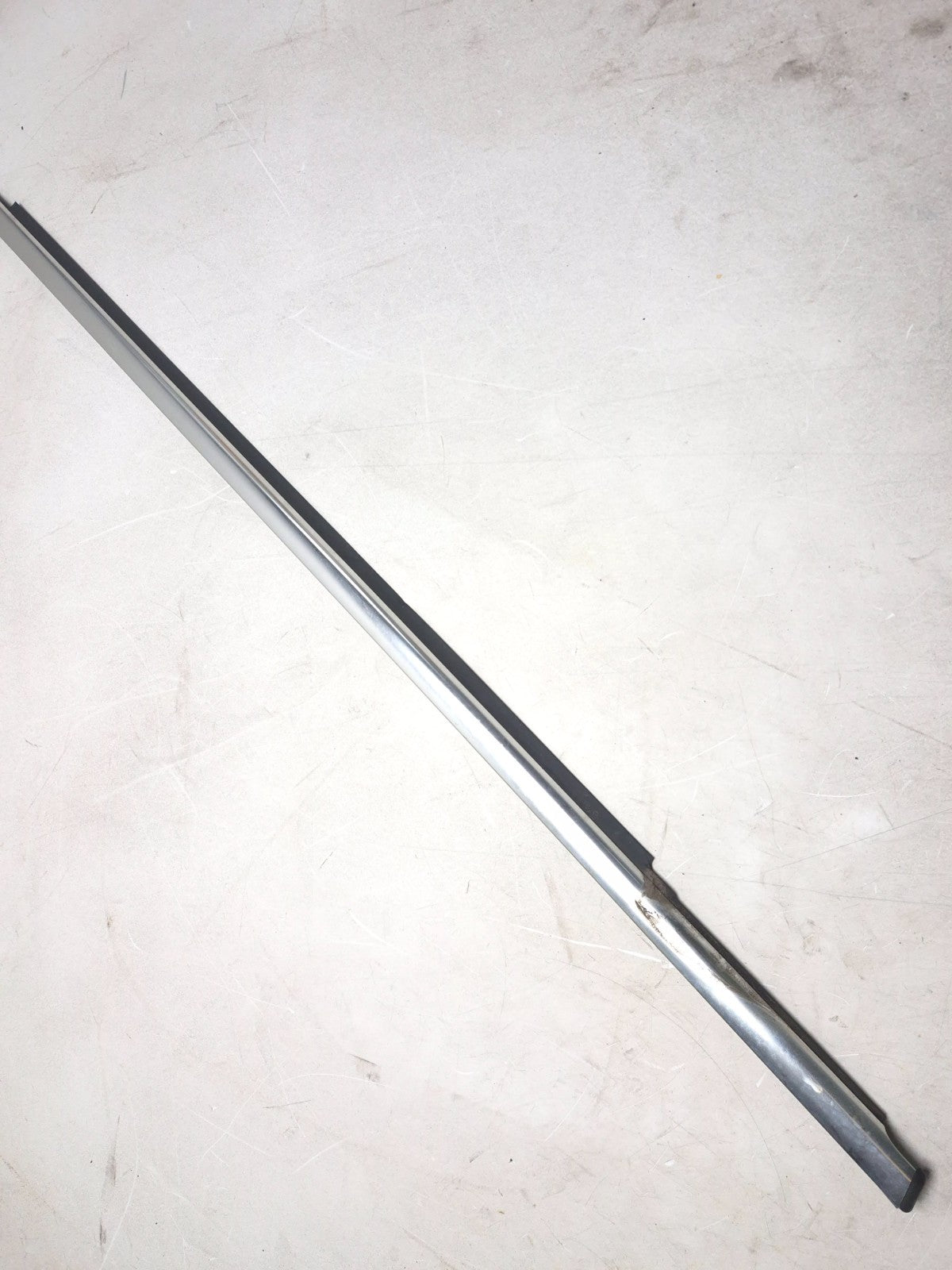 2011 Volkswagen Tiguan Front Door Weatherstrip Seal Passenger Side Rh 4pcs OEM