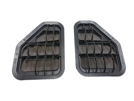 2011 Volkswagen Tiguan Rear Quarter Air Pressure Vent Grille Left & Right OEM