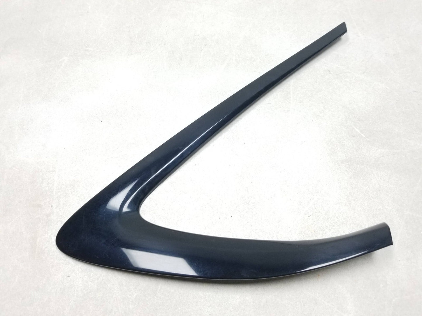 2015 Chrysler 200 Rear Quarter Glass Trim Molding Driver Side Left OEM