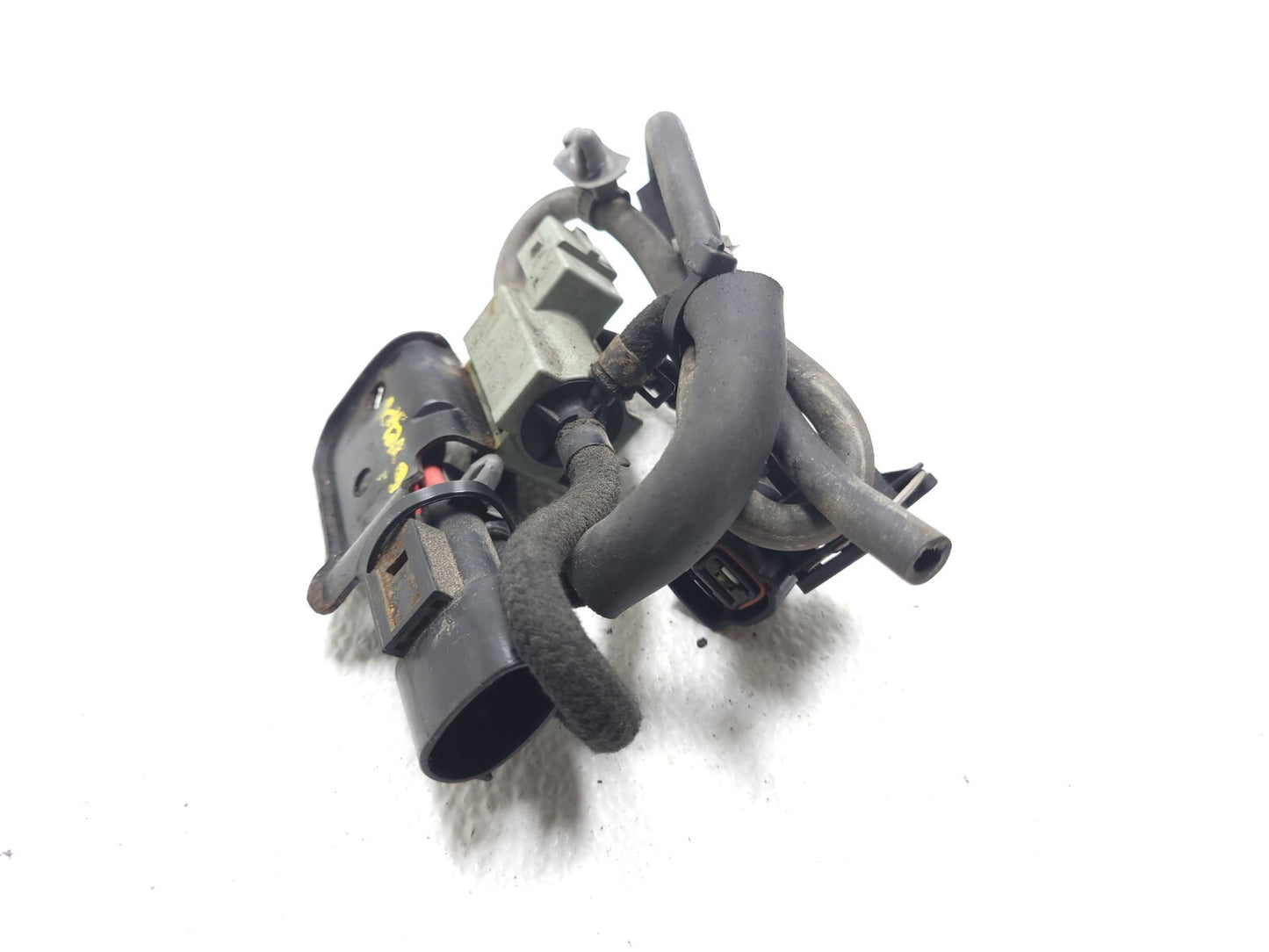 2016 Hyundai Veloster Fuel Vapor Canister Valve OEM