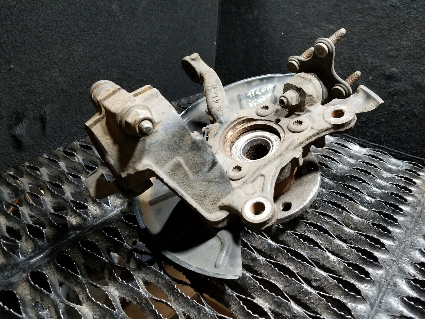 2011 Volkswagen Golf GTI Front Spindle Knuckle Wheel Hub Passenger Side OEM