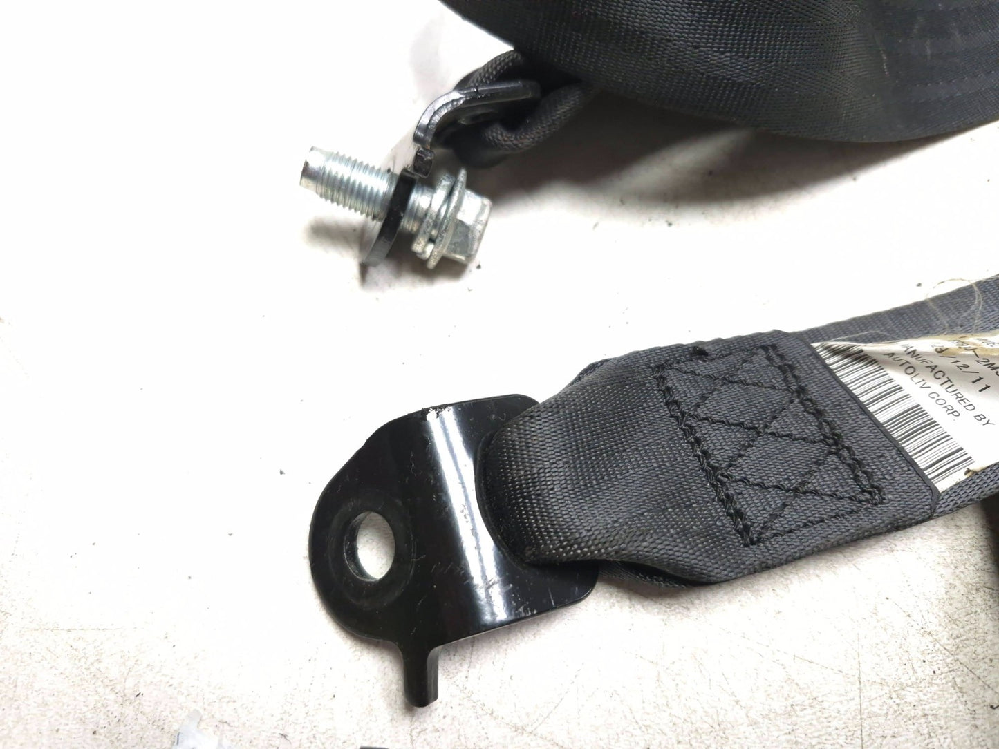 2013 Hyundai Genesis Coupe Rear Seat Belt Retractor Left & Right OEM