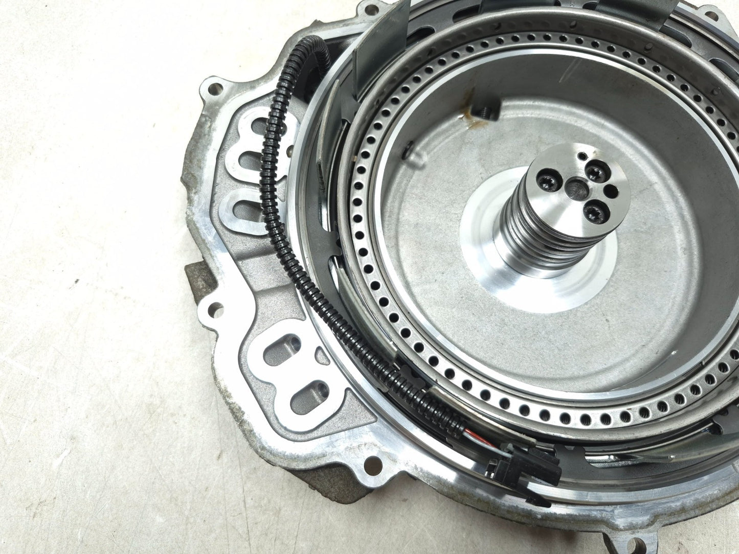 2011 Ford Edge Automatic Transmission Rear Cover Clutch Housing OEM