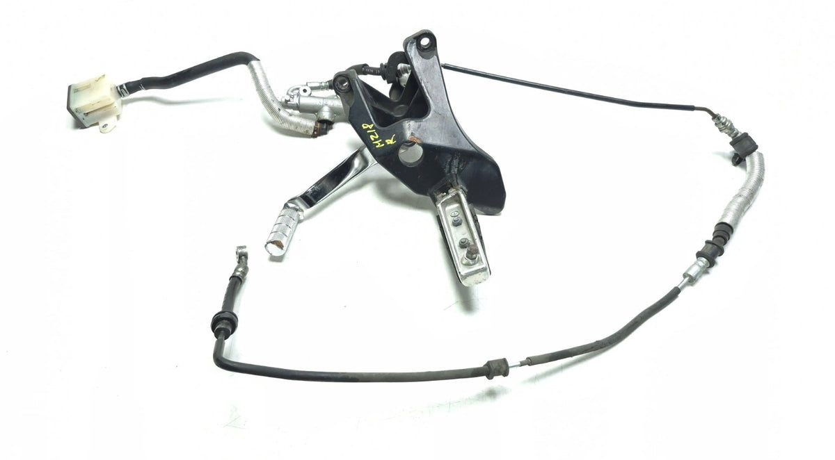 2009 Suzuki Boulevard M109r Vzr1800 Front Footrest W/gear Shifter Lever Left OEM