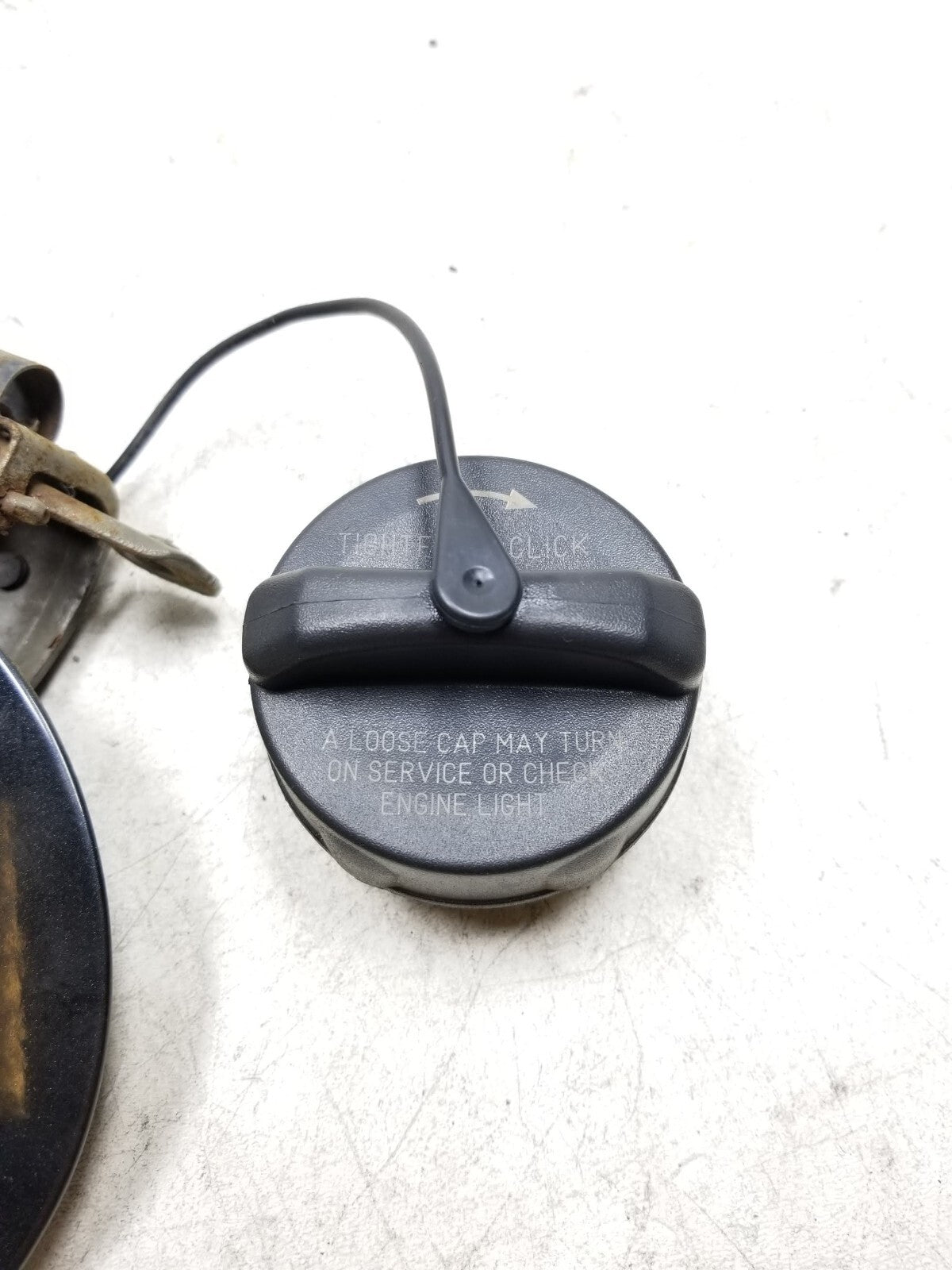 2007-2012 Dodge Caliber Sxt Gas Fuel Tank Door Lid Filler Cap OEM