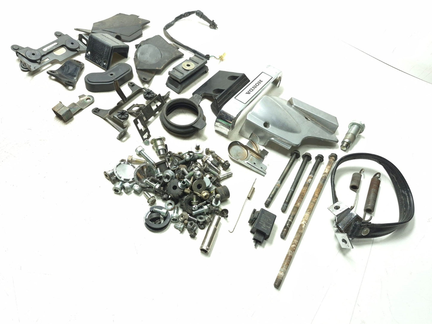 1985 Honda Shadow Vt500c Misc Bolt & Hardware Bracket OEM