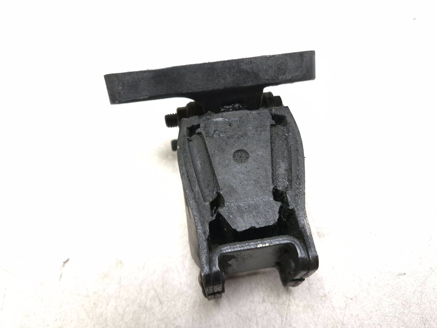 2003 Harley-davidson Dyna Fxdl  Anniversary Engine Vibration Mount Bracket OEM