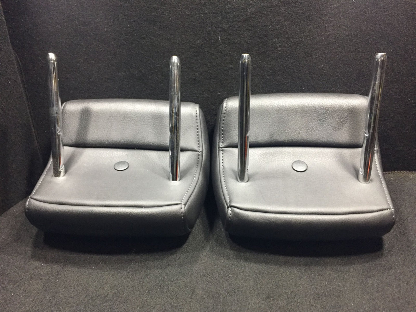 2010 Audi A5 Coupe Front Seat Headrest Head Rest Pair OEM