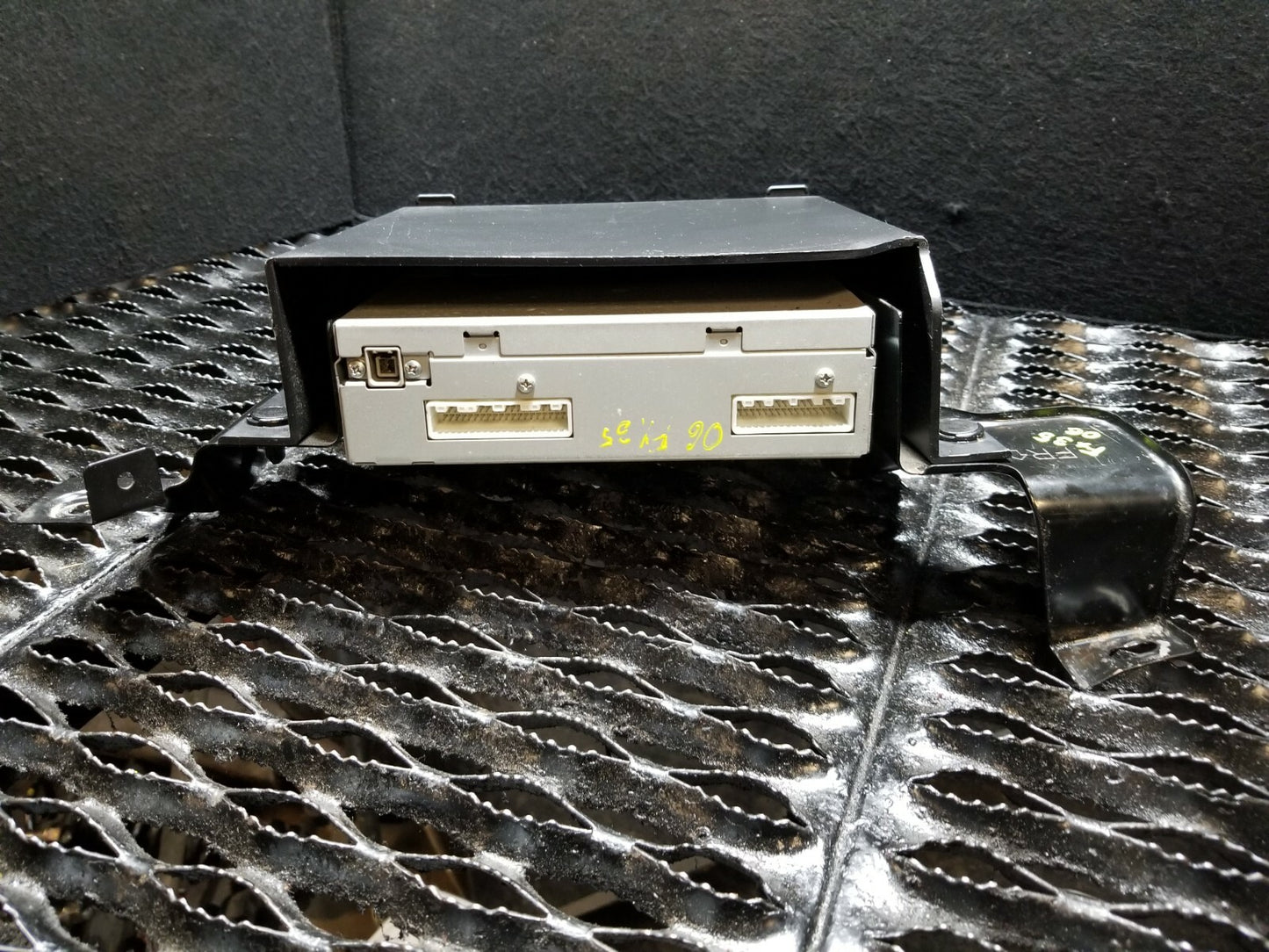 2006 Infiniti Fx35 Navigation Dvd Player OEM