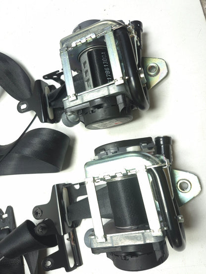 2013 Volvo S60 Front Seat Belt 2pcs OEM