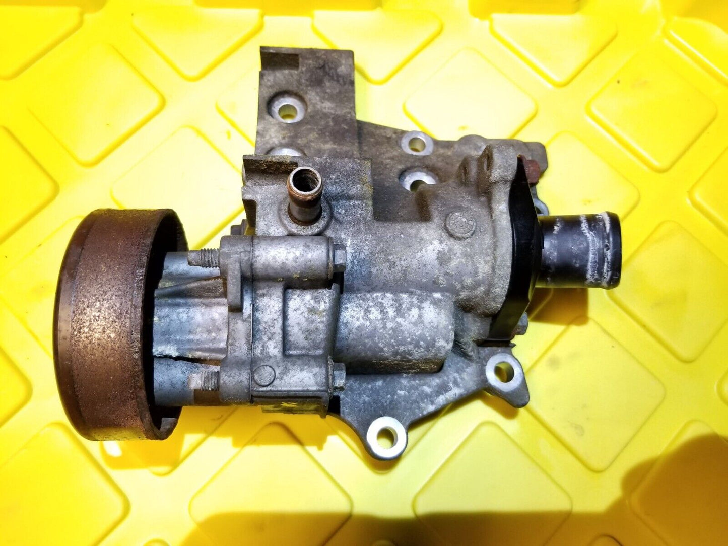 07 - 12 Nissan Sentra Water Pump Assy 2.0l OEM
