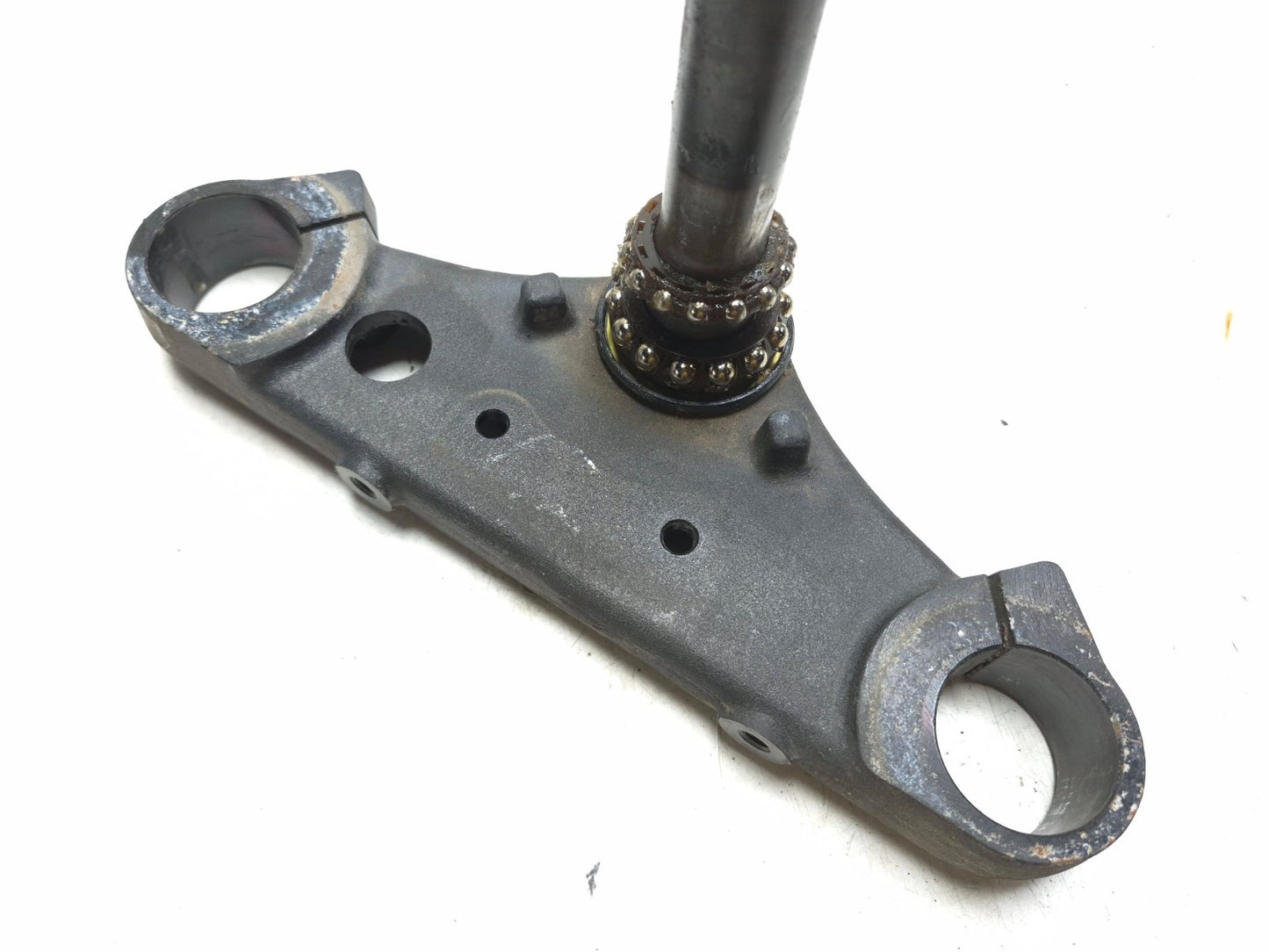 2004 Suzuki Intruder Volusia Vl800 Front Fork Lower Triple Tree OEM