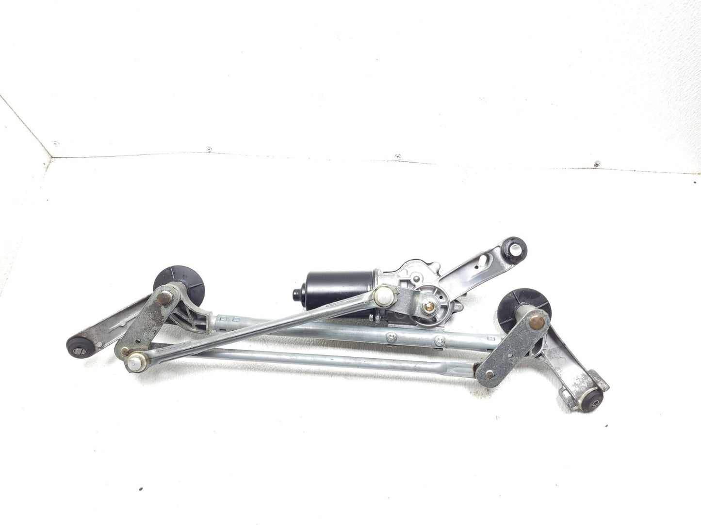 2014 Infiniti Windshield Wiper Motor W/ Linkage OEM