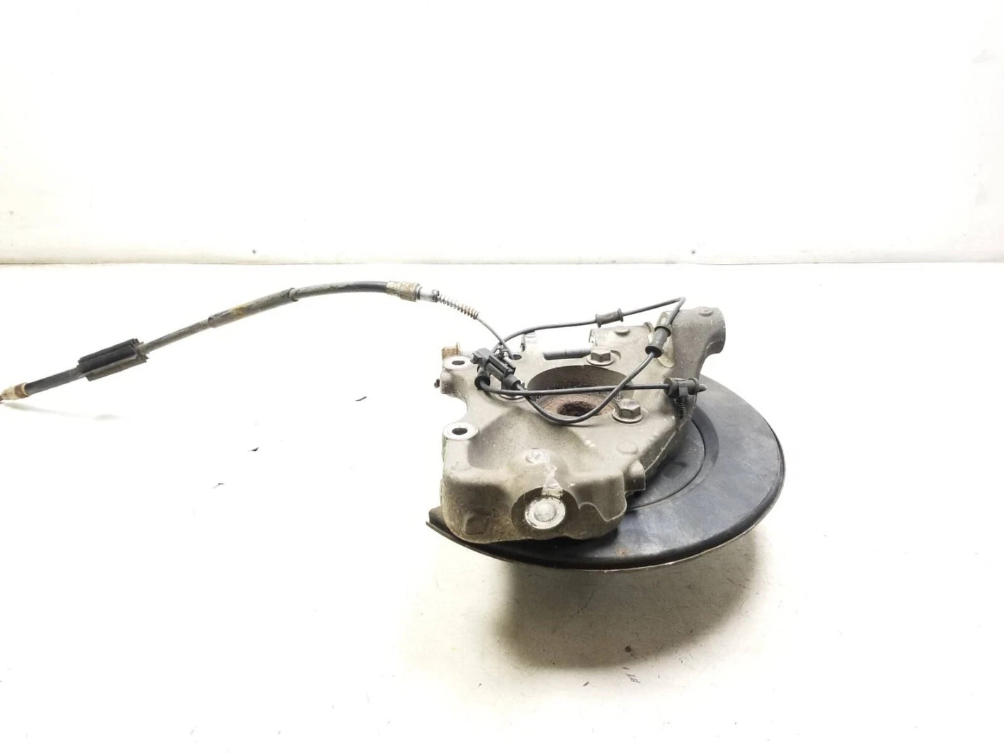 2011 Cadillac SRX Rear Spindle Knuckle Wheel Hub Driver Side Left OEM