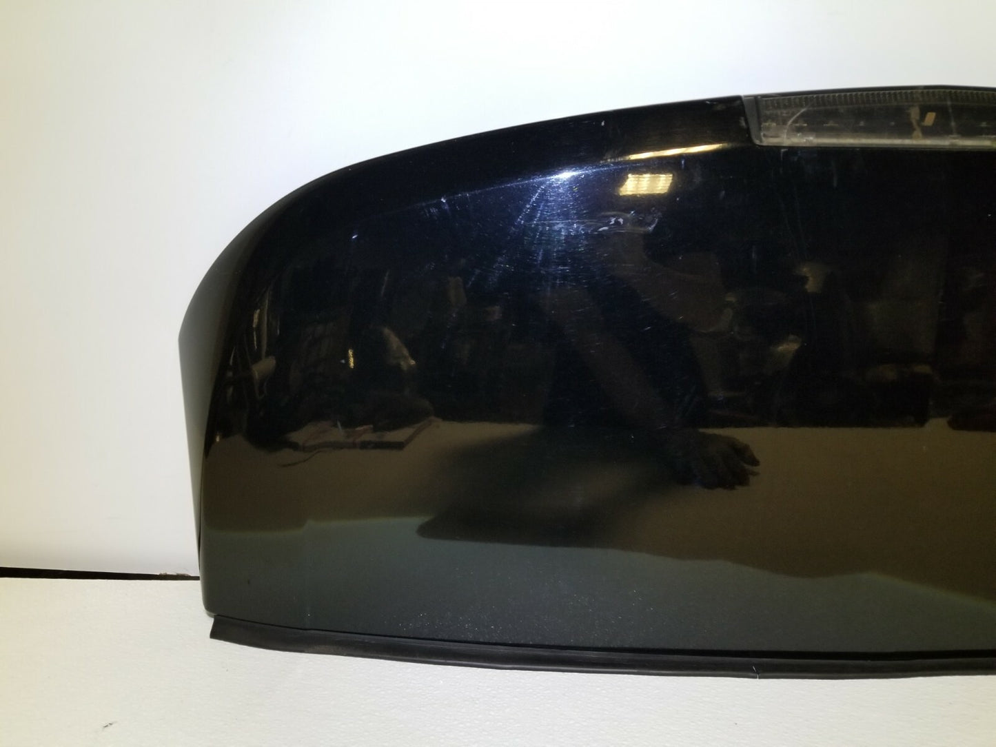 2010 Lincoln MKT Trunk Tailgate Spoiler Wing OEM