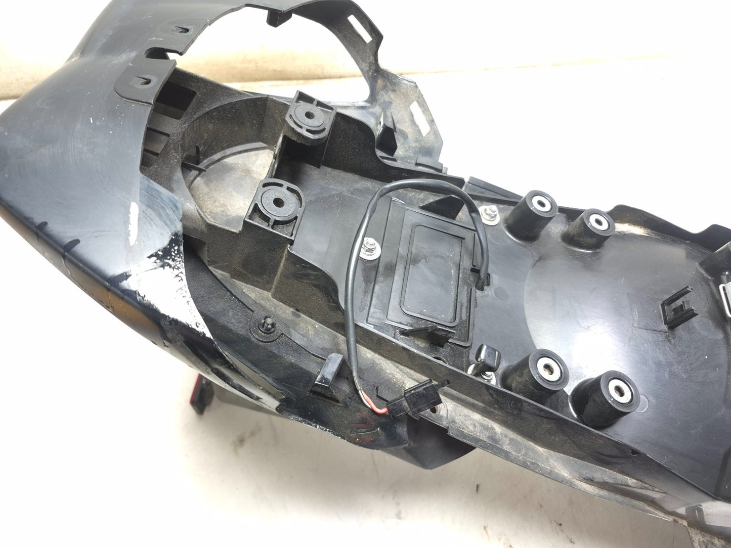 2009 Kawasaki Concours 14 Zg1400 Rear Fender W/ Mud Guard Flap Assy OEM