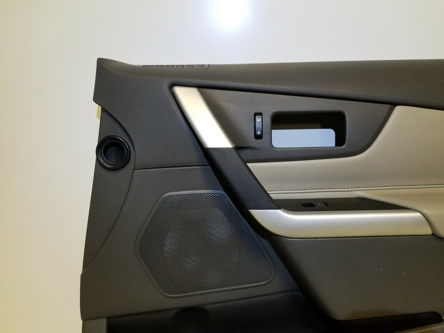 2013 Ford Edge Door Panel Trim Front Passenger Side Right OEM