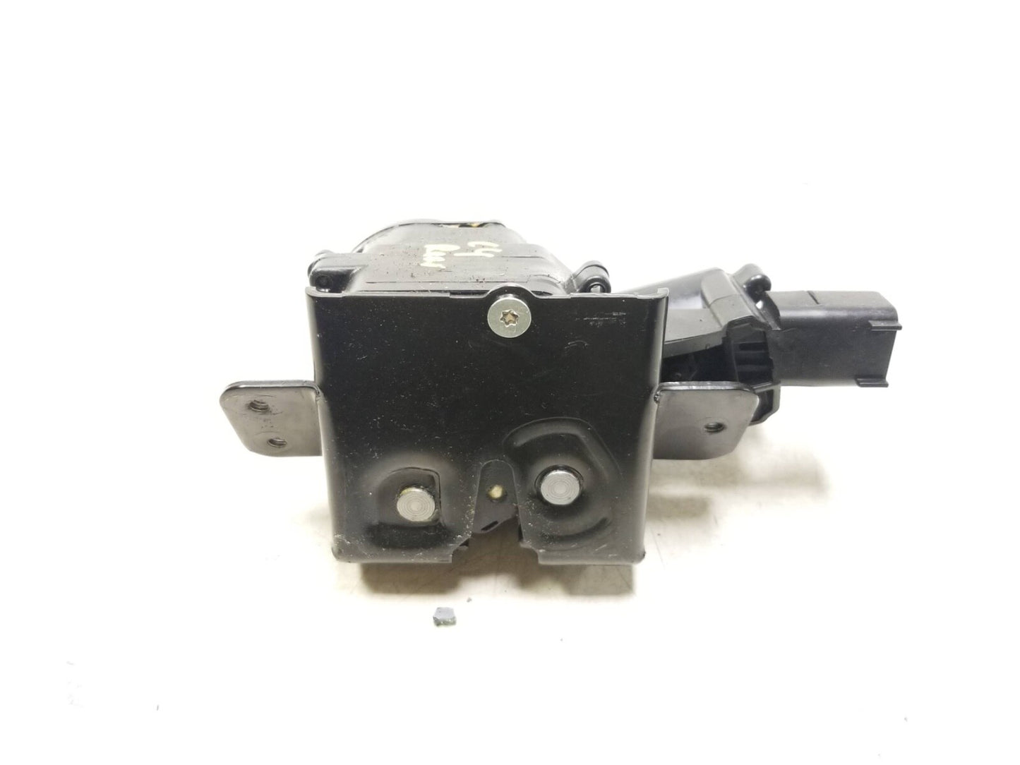 2010 - 2016 Cadillac SRX Door Lock Actuator Trunk Rear OEM