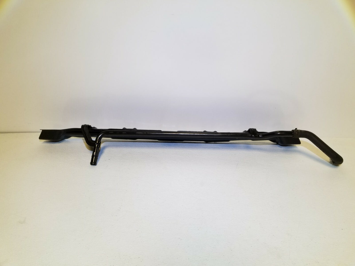 2015 Audi Q7 3.0l Engine Auxiliary Radiator Coolant Tube OEM