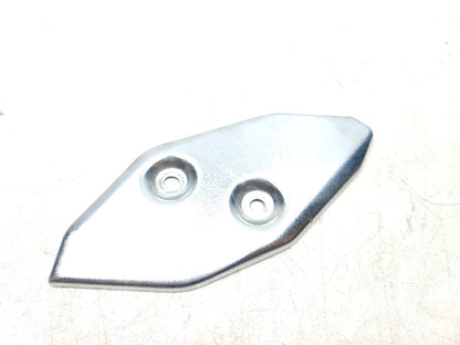 2015-2018 Yamaha Yzf-r3 Yzfr3 Right Front Footrest Foot Peg Bracket Cover OEM