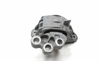 2014 Fiat 500l Right Engine Mount Bracket OEM