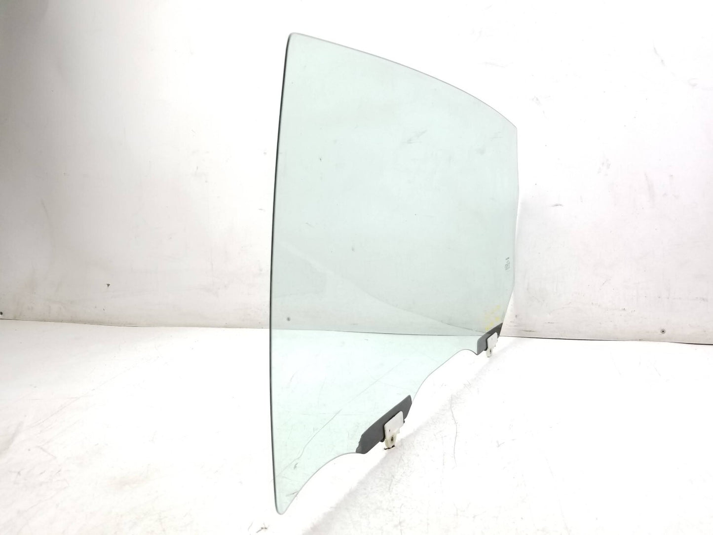 2015 Nissan Sentra Rear Door Window Glass Passenger Side Right OEM