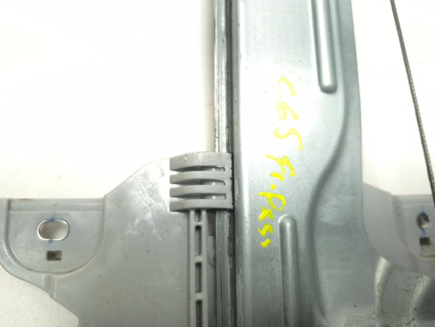 2019 Hyundai Kona Front Door Window Regulator Right Passenger Side W/ Motor OEM