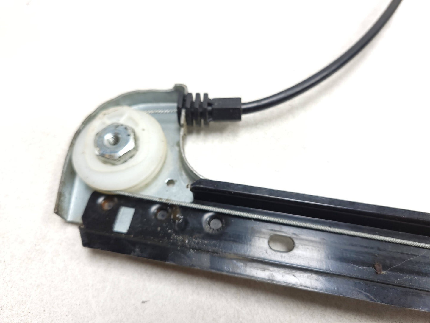 2007 Range Rover Front Door Window Regulator Left Driver Side OEM