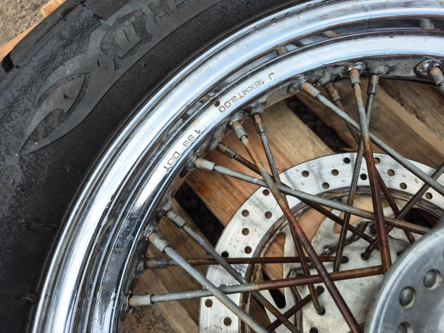 1999 Yamaha Xvs650 Front Wheel Rim W/ Tire 130/90 R16 OEM