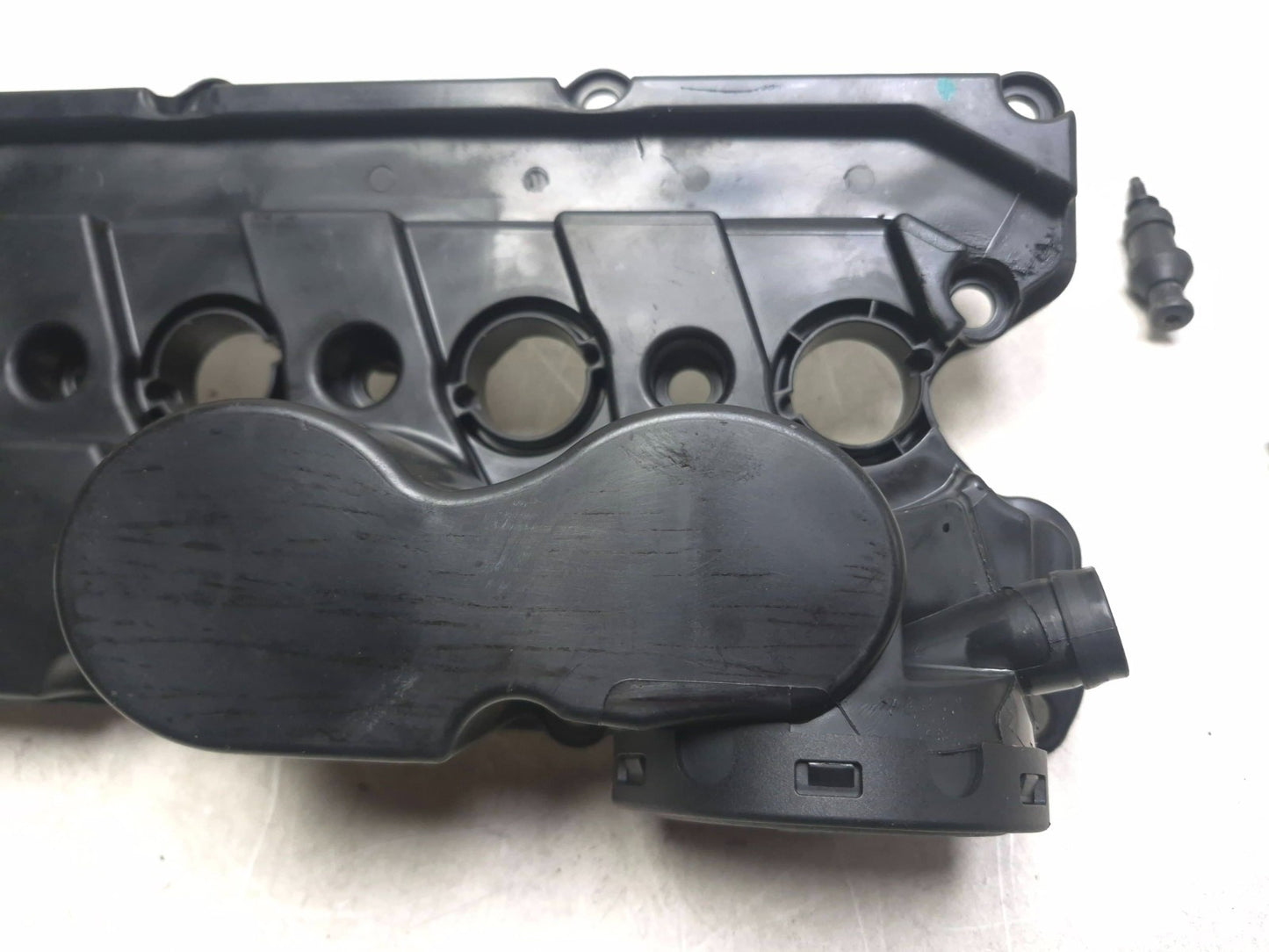 2013 Volkswagen Jetta Engine Valve Cover *cbu* 07k103475e OEM
