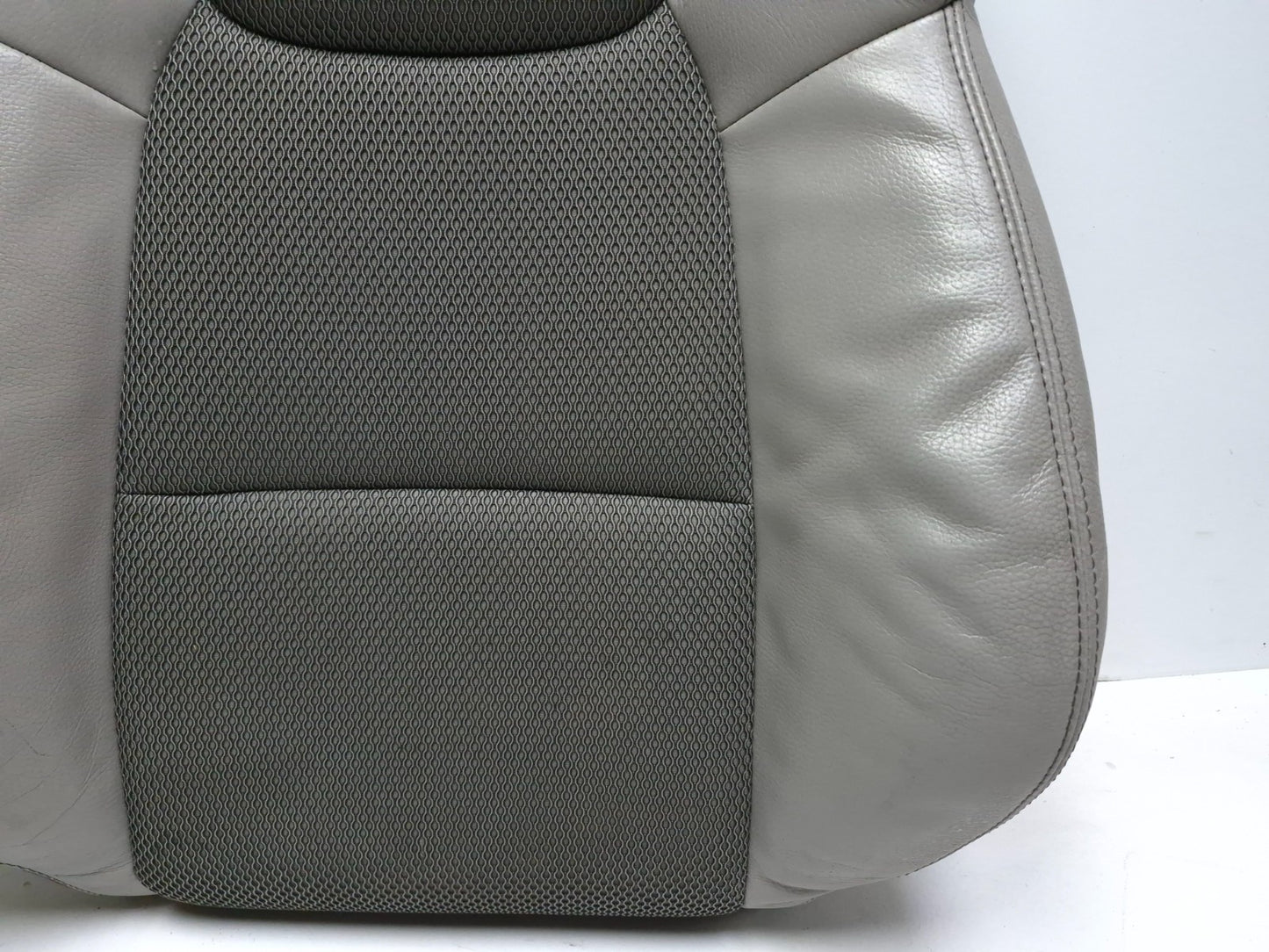 2013 Hyundai Genesis Front Upper Seat Cushion Passenger Side Right OEM