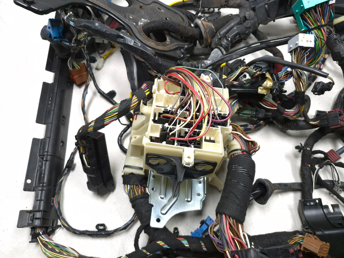 2007 Saab 9-5 Aero Main Dashboard Interior Wiring Harness W/ Fuse Box OEM