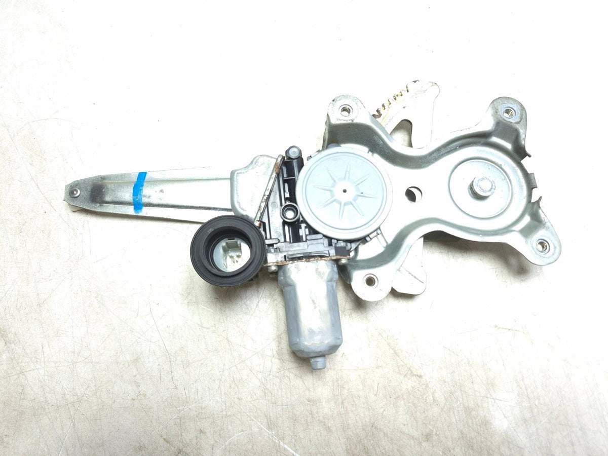2009 Lexus IS250 Rear Door Window Regulator W/ Motor Right Passenger Side OEM